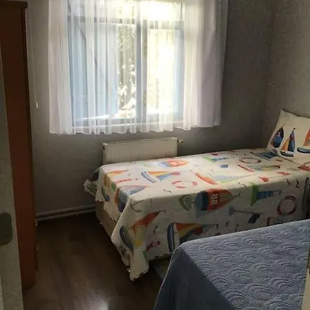Apartment Mavi Panjurlu Ev
