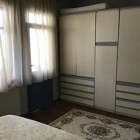 Mavi Panjurlu Ev * Ören